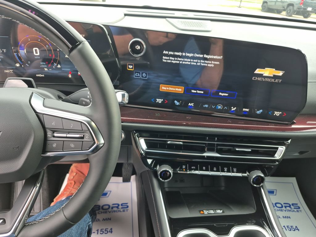 New 2026 Chevrolet Traverse Z71 w/ Enhanced Driving Package AWD/4WD image 17