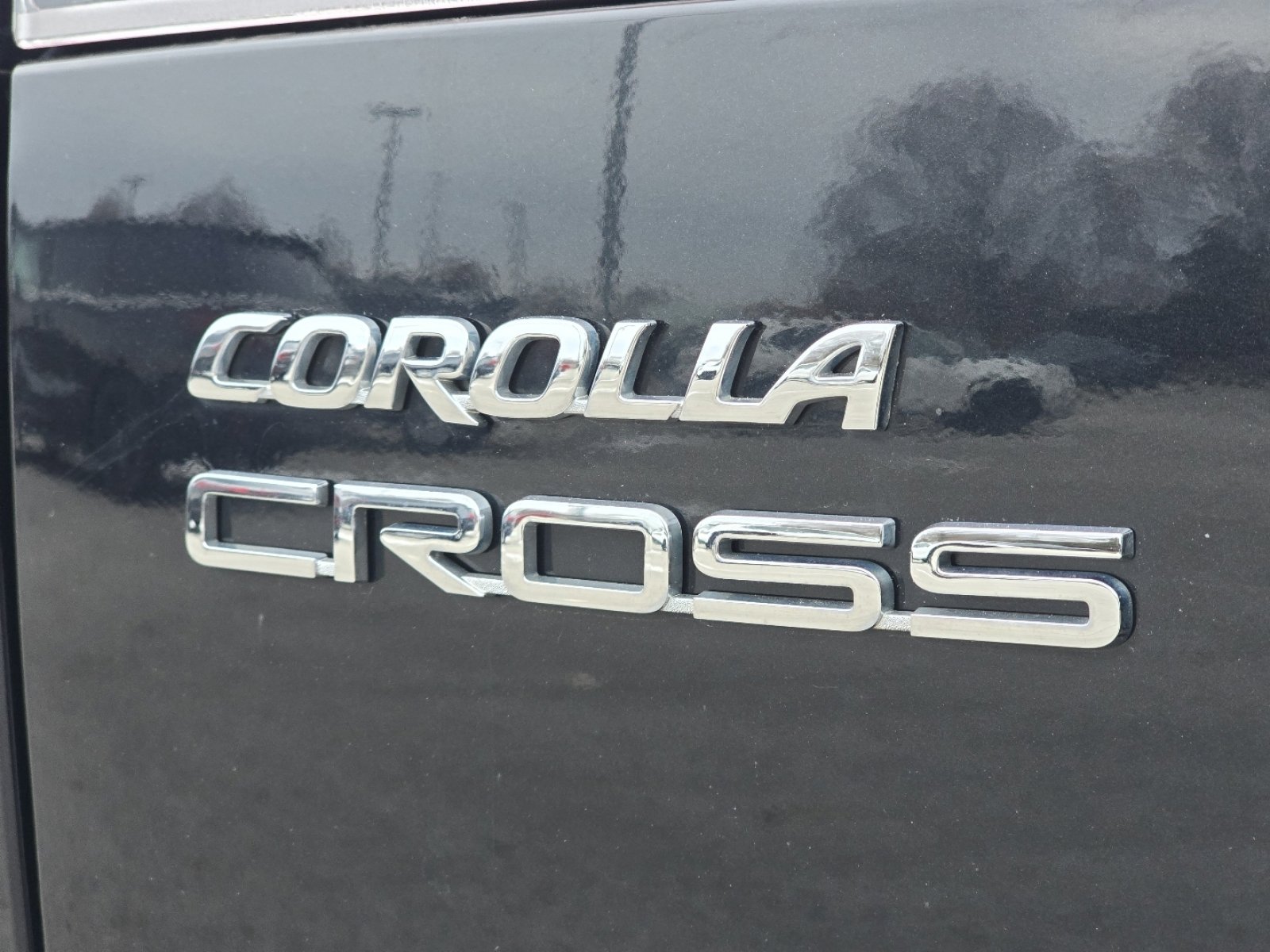 Used 2022 Toyota Corolla Cross LE image 11