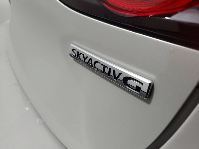 Used 2022 MAZDA MAZDA3 s FWD image 7