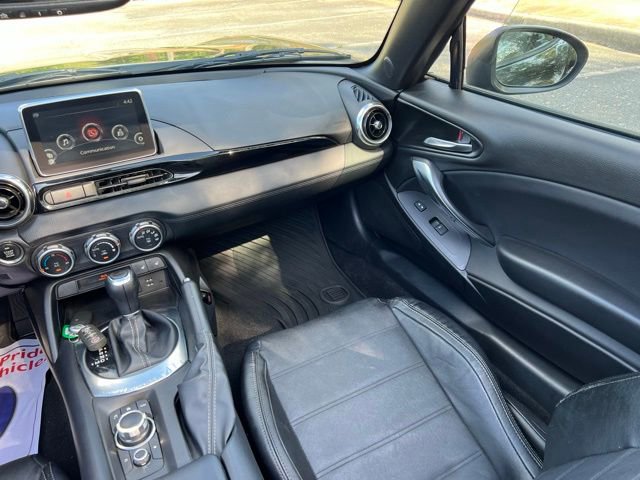 Used 2017 FIAT 124 Spider Lusso image 28
