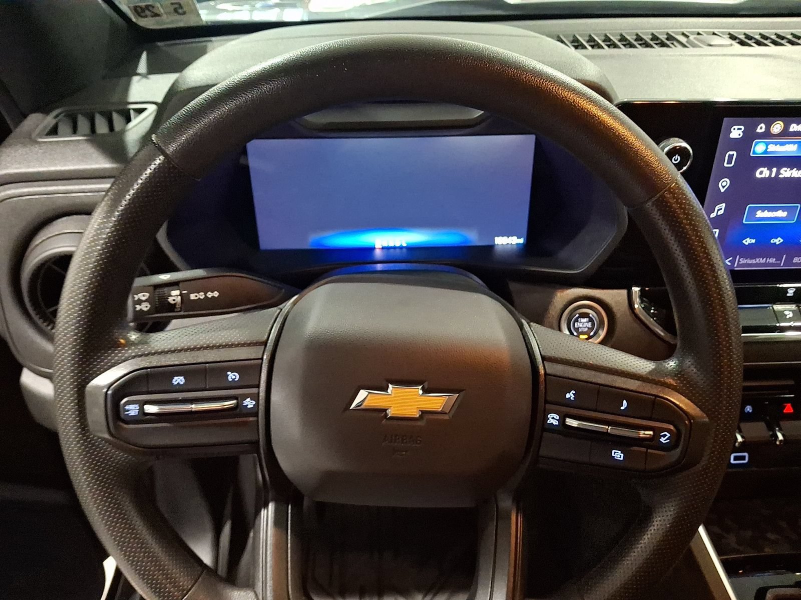 Used 2024 Chevrolet Colorado W/T w/ WT Convenience Package II RWD image 18