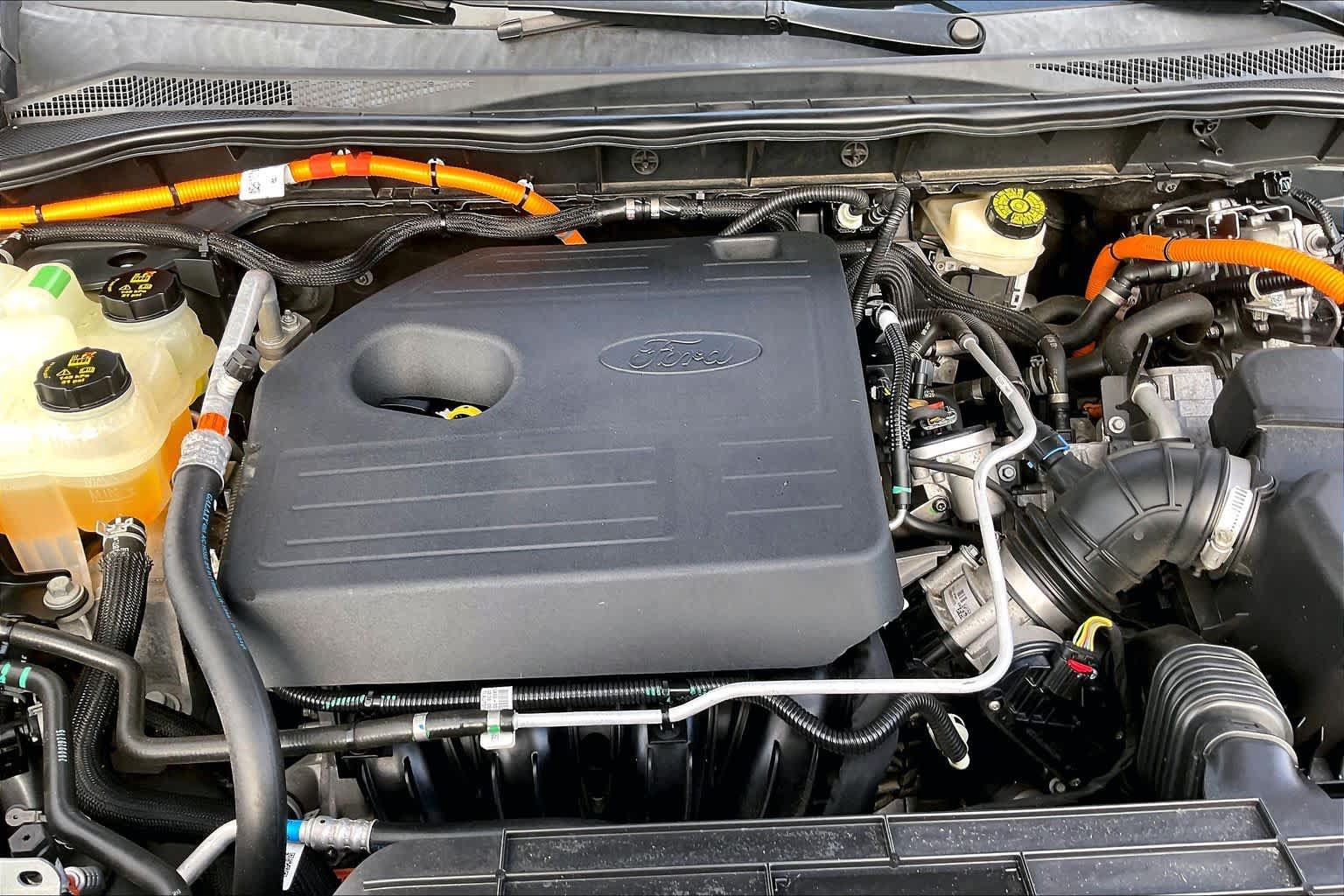 Used 2020 Ford Escape Titanium FWD image 31