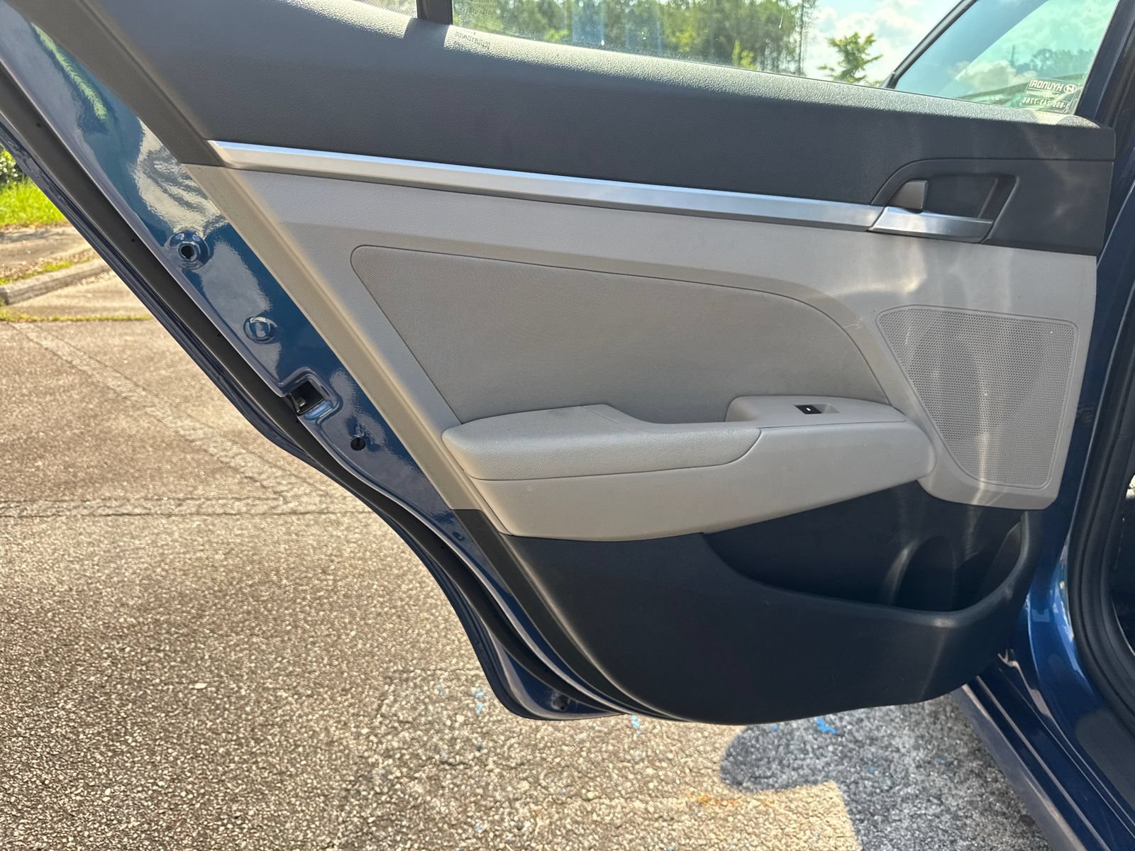 Used 2019 Hyundai Elantra SEL FWD image 21