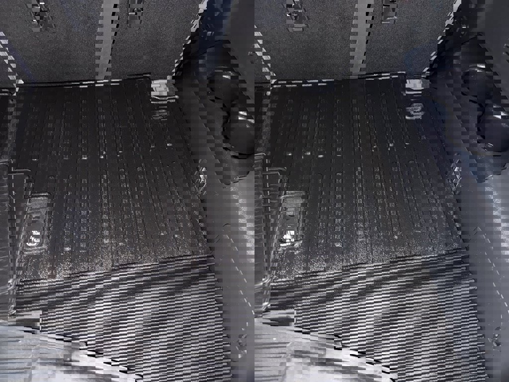 Used 2021 Toyota Highlander Limited image 20