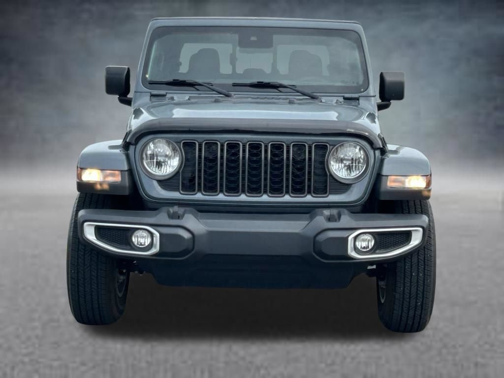 Used 2024 Jeep Gladiator Sport AWD/4WD image 8