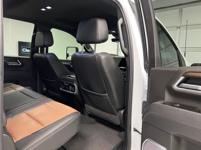 Used 2025 Chevrolet Silverado 3500 High Country w/ Technology Package image 47