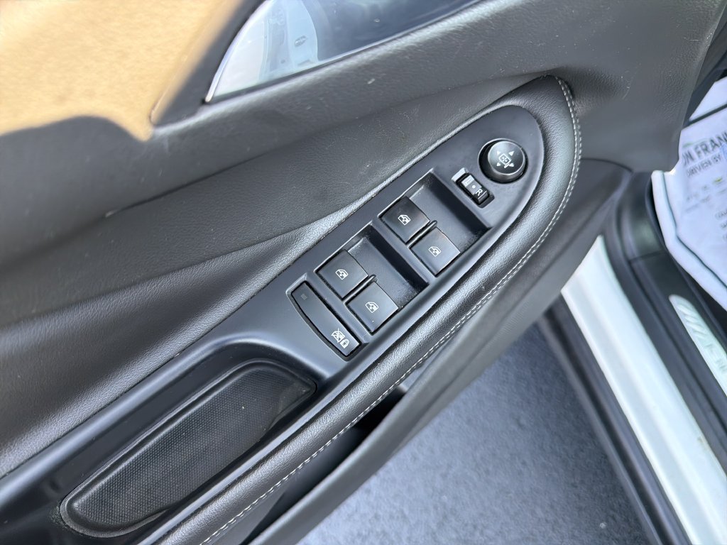 Used 2020 Buick Envision Essence AWD/4WD image 11