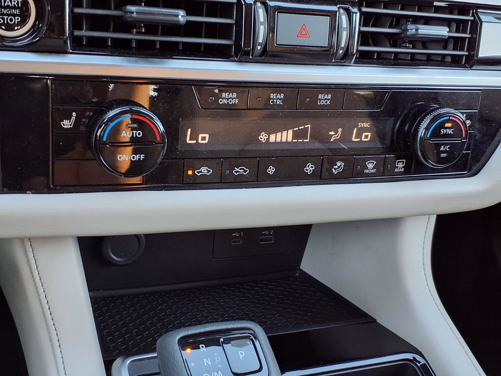 Used 2024 Nissan Pathfinder SV image 21