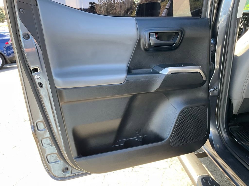 Used 2019 Toyota Tacoma SR5 image 32