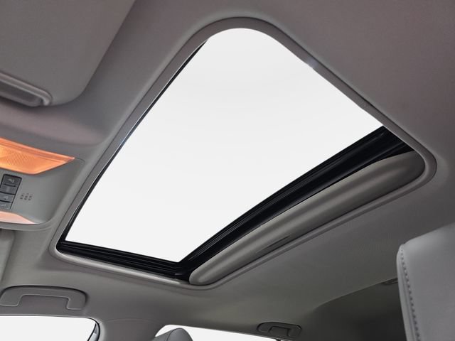 Certified 2020 Toyota RAV4 XLE Premium AWD/4WD image 27