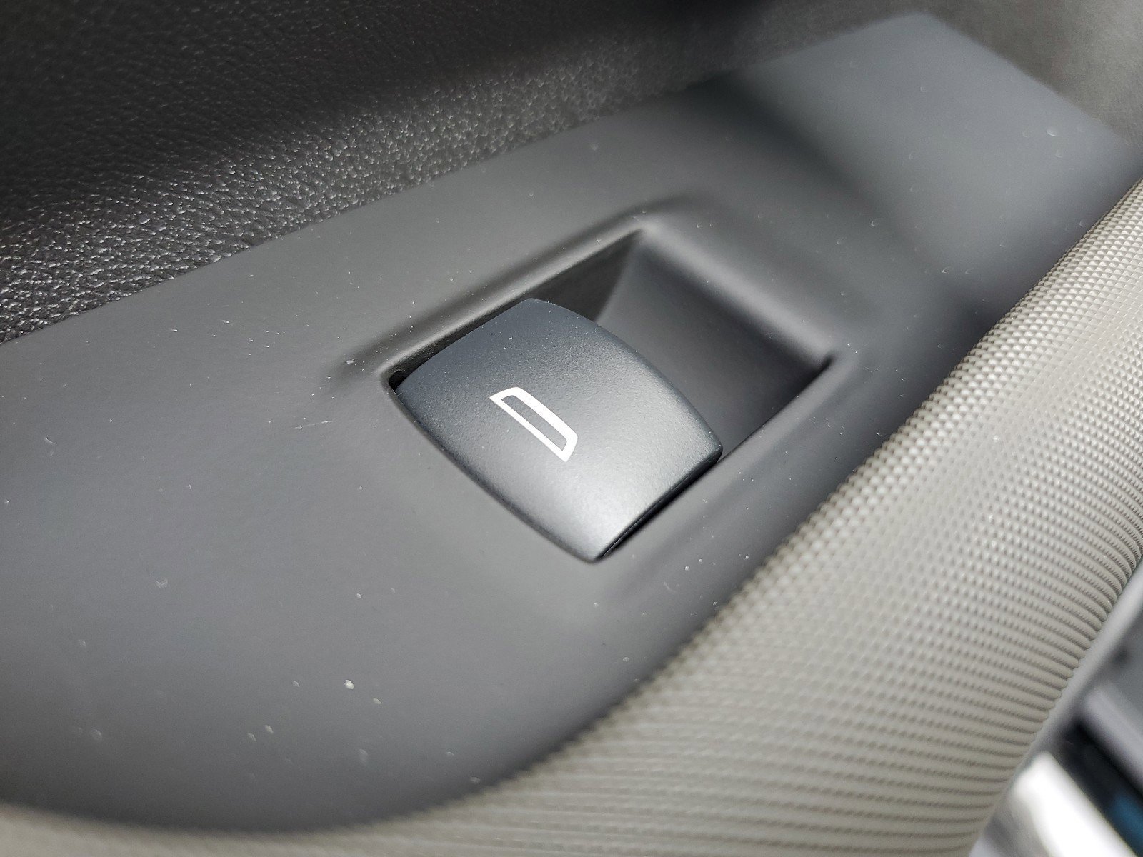 New 2025 GMC Hummer EV 2X image 17