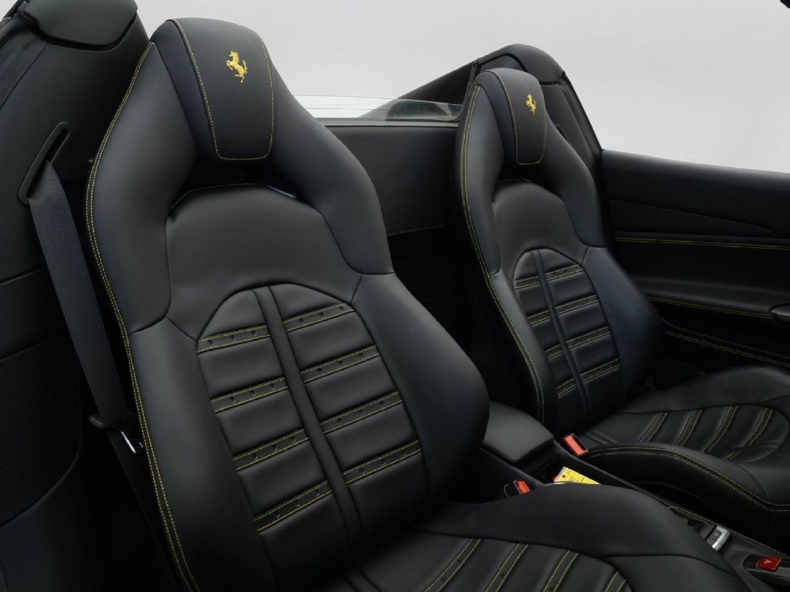 Used 2018 Ferrari 488 Spider RWD image 22
