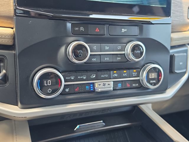 Used 2024 Ford Expedition Limited AWD/4WD image 28