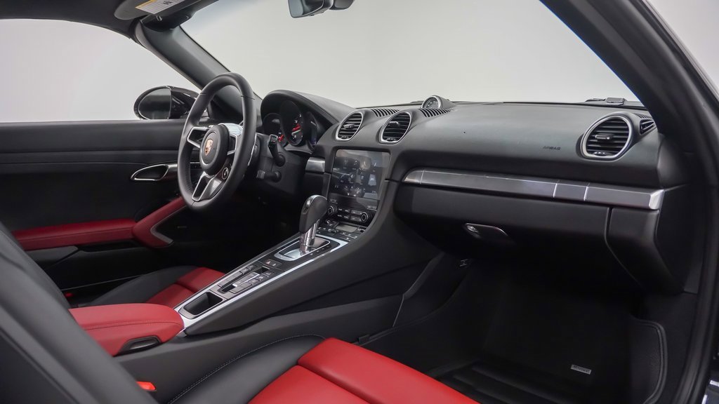 Used 2025 Porsche 718 Boxster image 15