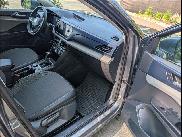 Certified 2022 Volkswagen Taos SE image 11