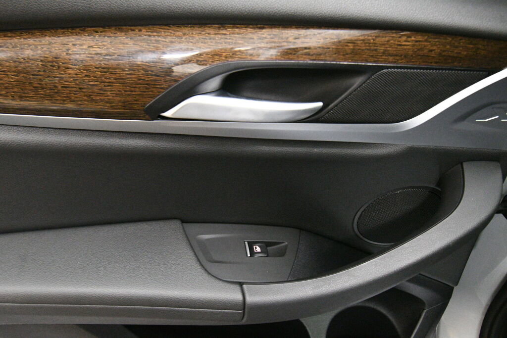 Used 2018 BMW X3 xDrive30i image 23