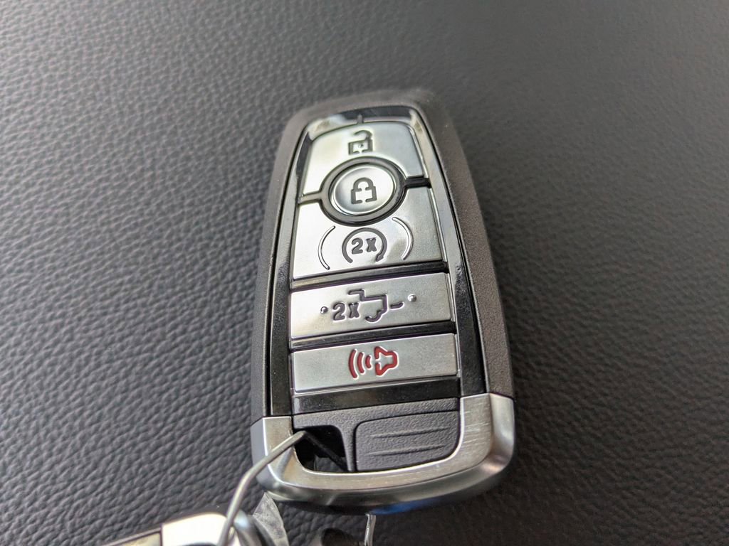 New 2026 Ford F350 Lariat w/ Black Appearance Package image 36