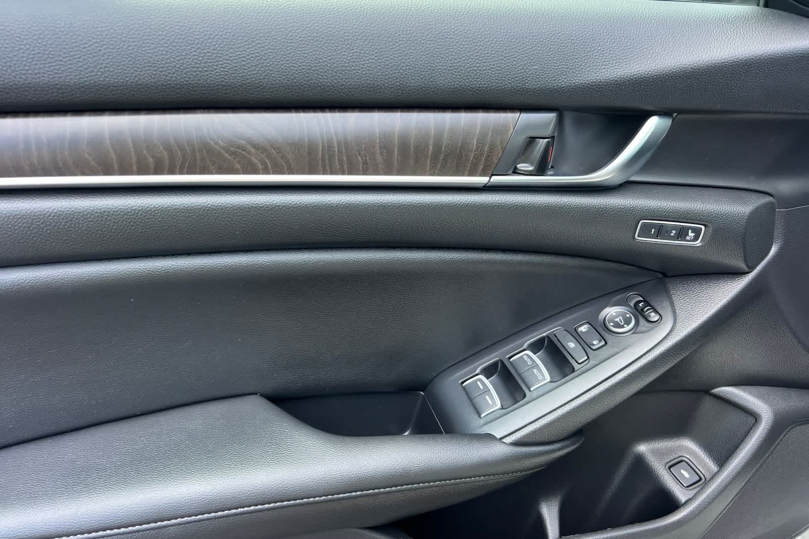 Used 2019 Honda Accord EX-L image 12