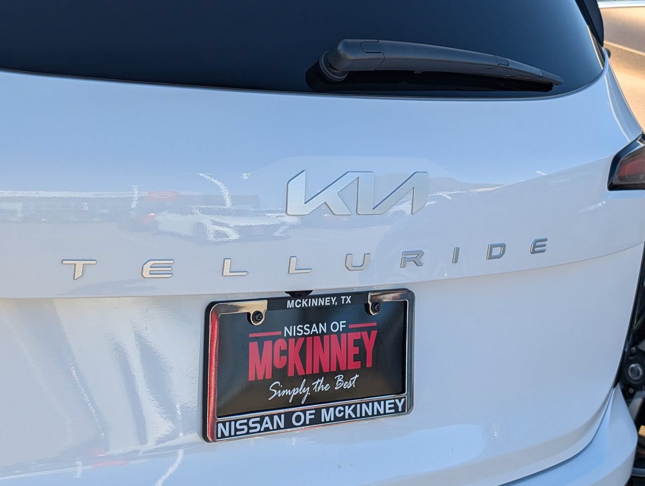 Used 2025 Kia Telluride EX w/ EX Captain's Chair Package FWD image 8