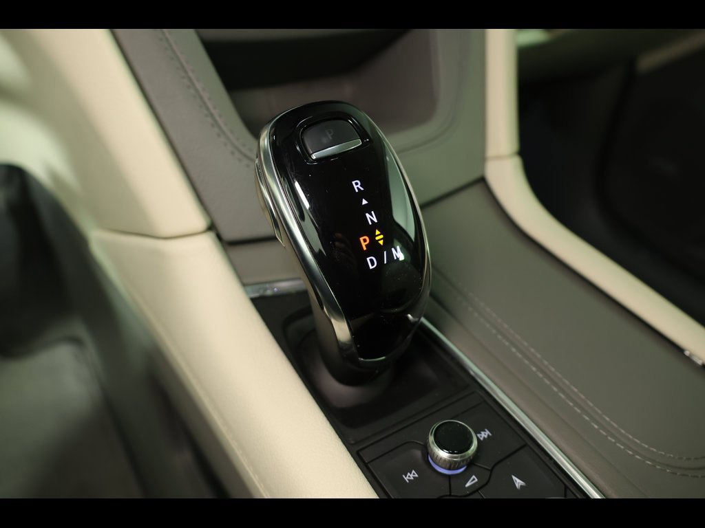 Used 2025 Cadillac XT5 Premium Luxury image 29