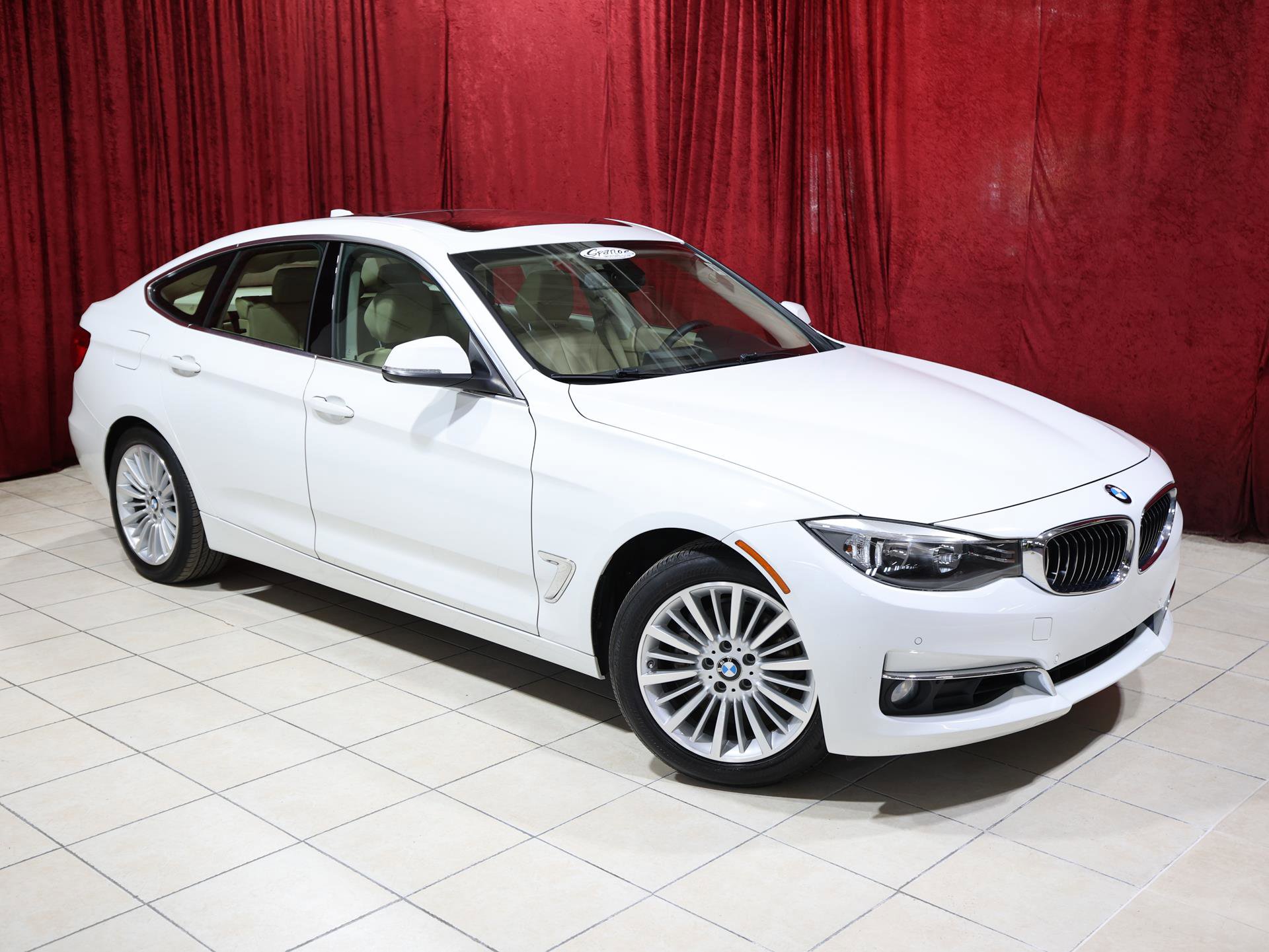 Used 2014 BMW 328i Gran Turismo xDrive image 2