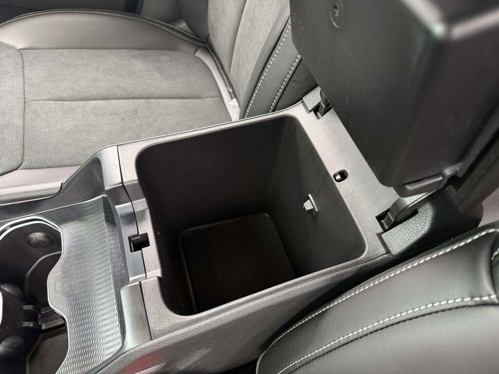 New 2025 Jeep Grand Cherokee L Laredo image 31