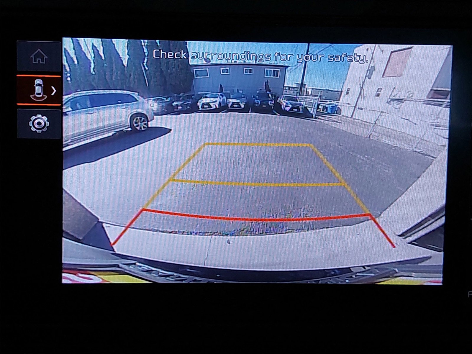 Used 2024 Kia Carnival LX image 25