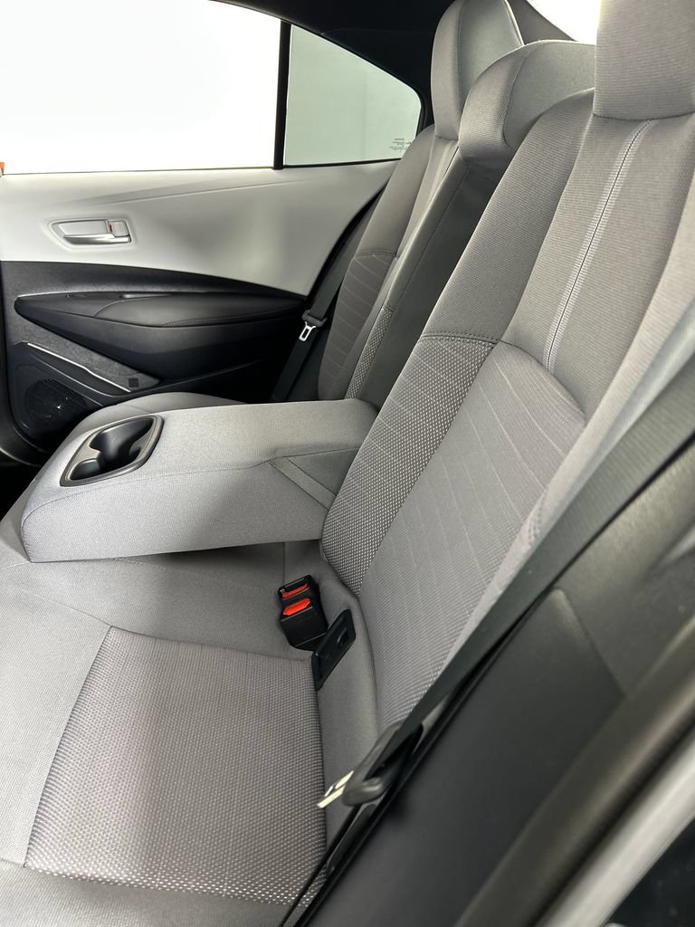 Used 2025 Toyota Corolla SE FWD image 17