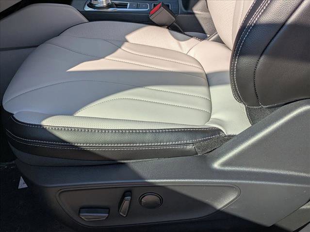 New 2026 Ford Escape SE w/ PHEV Premium Package image 4