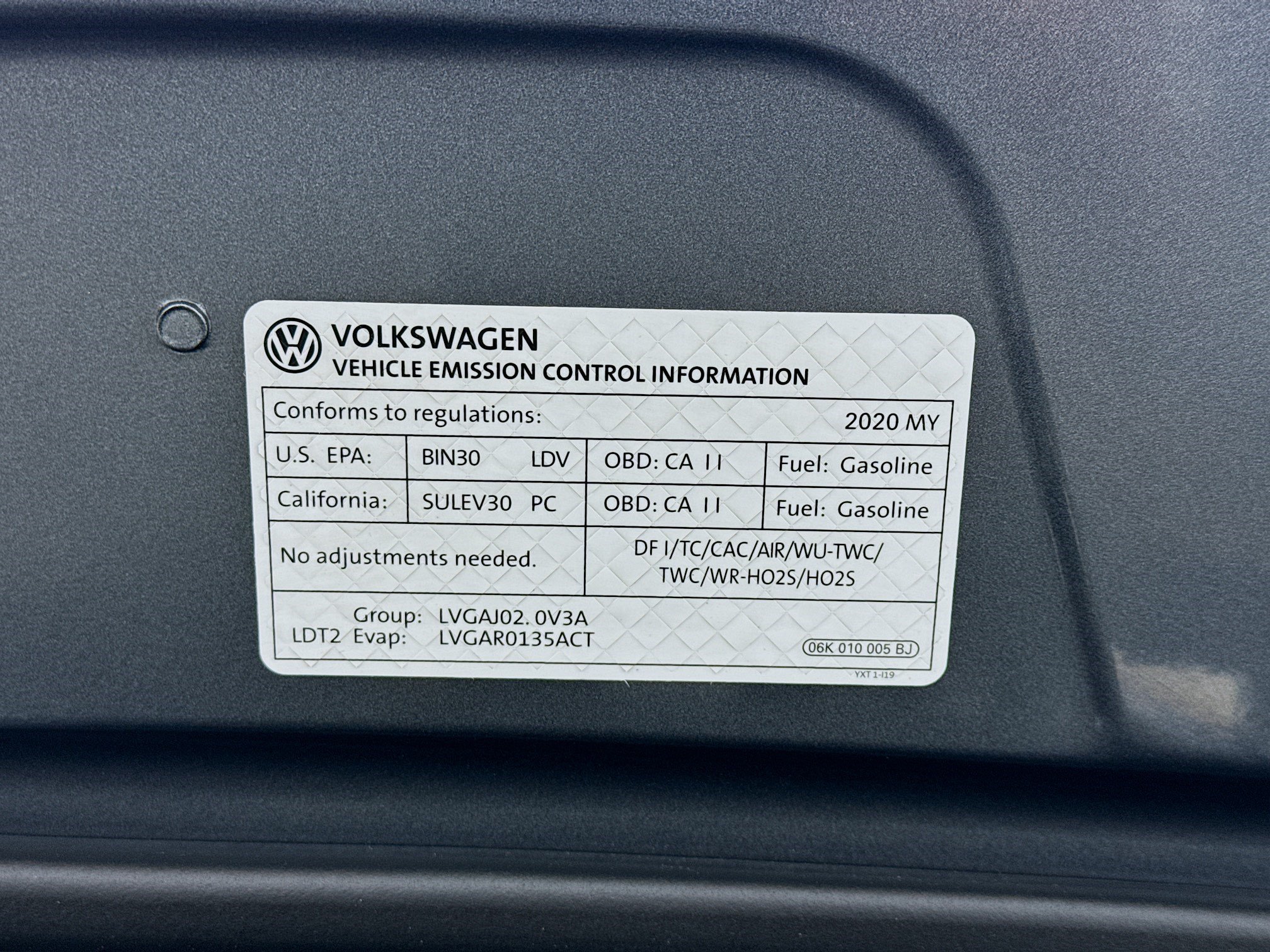 Used 2020 Volkswagen Tiguan SE w/ Panoramic Sunroof Package FWD image 22