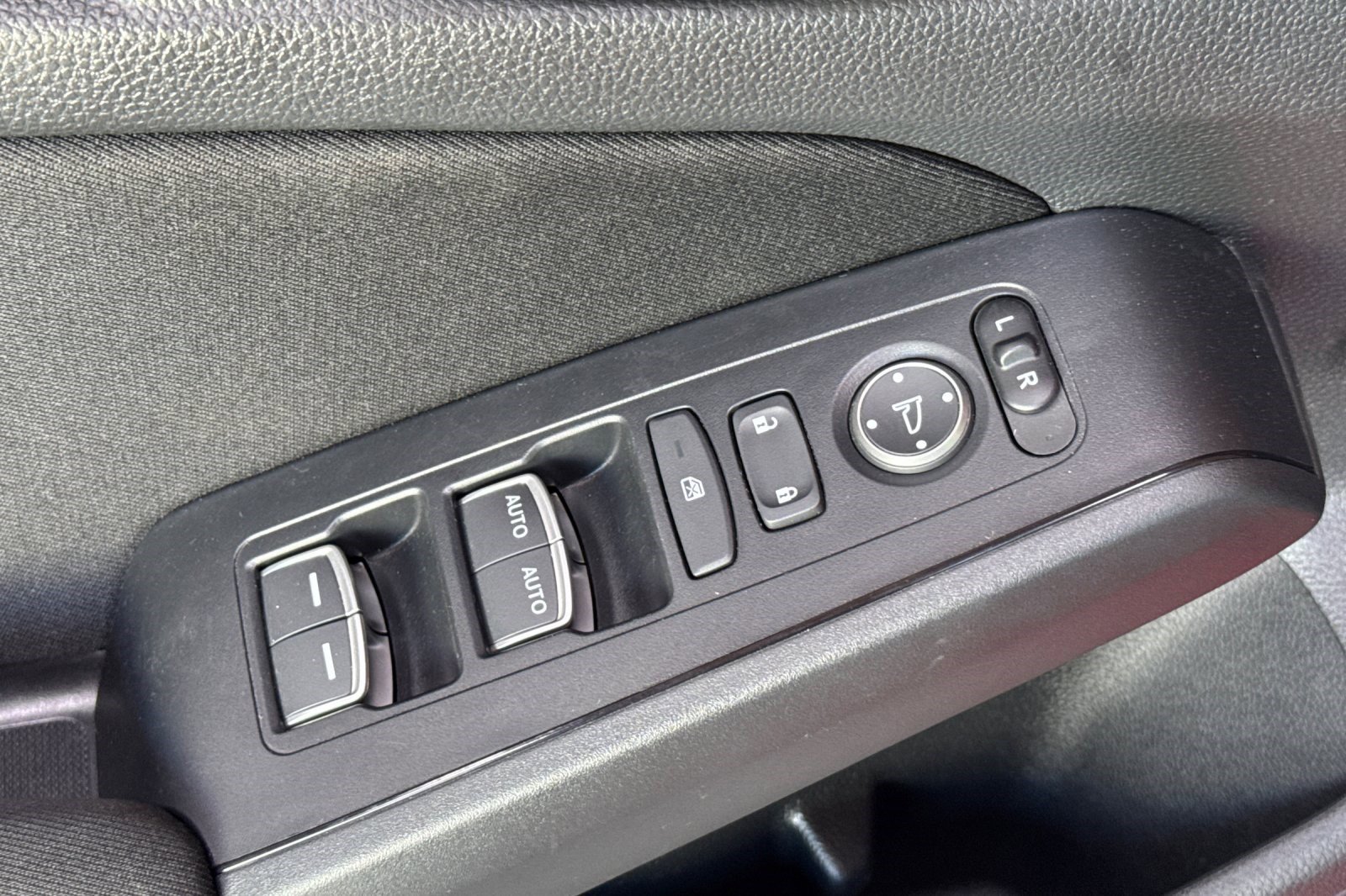 Used 2025 Honda Civic Sport image 13