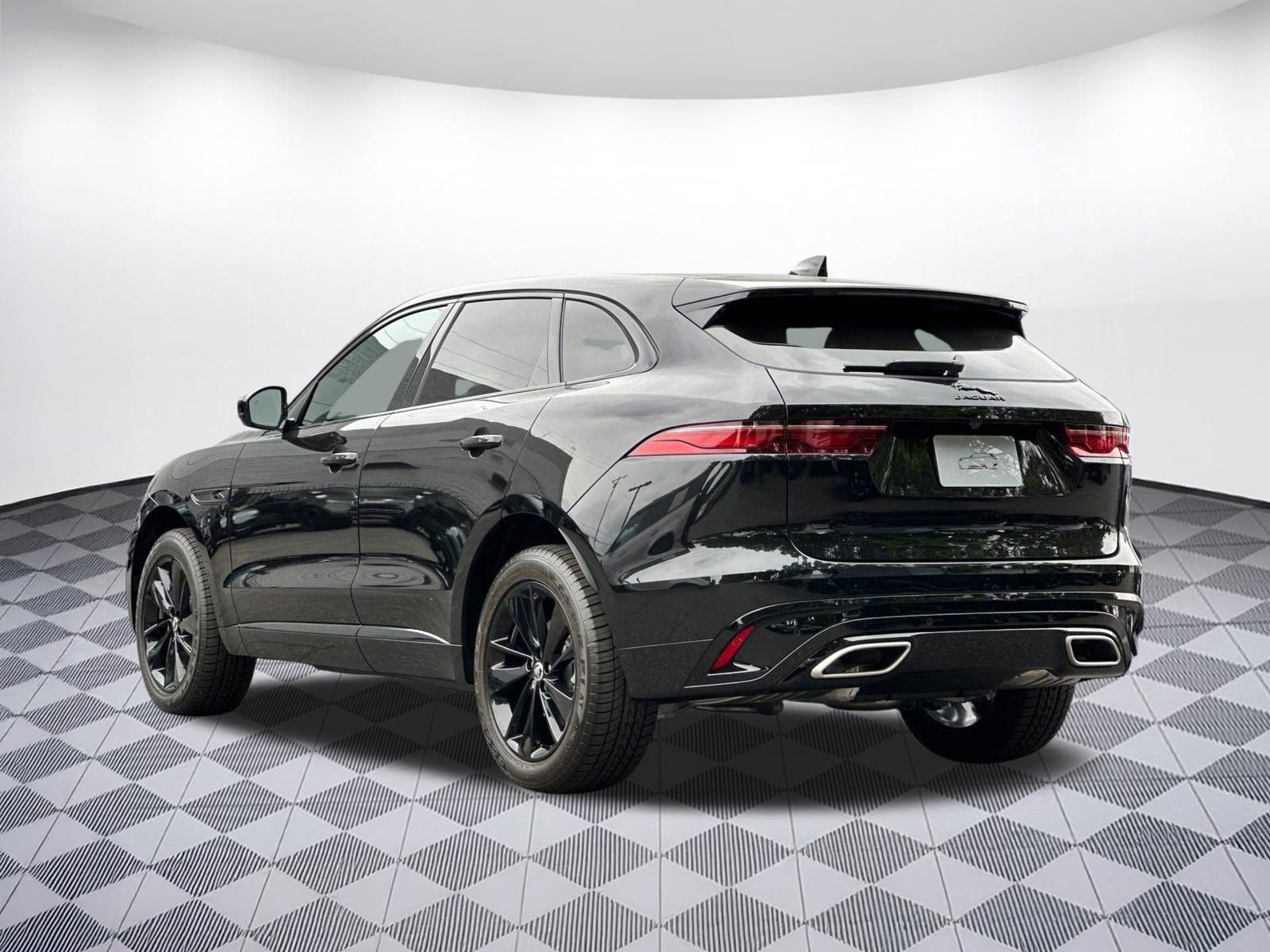 Used 2025 Jaguar F-PACE R-Dynamic S AWD/4WD image 3