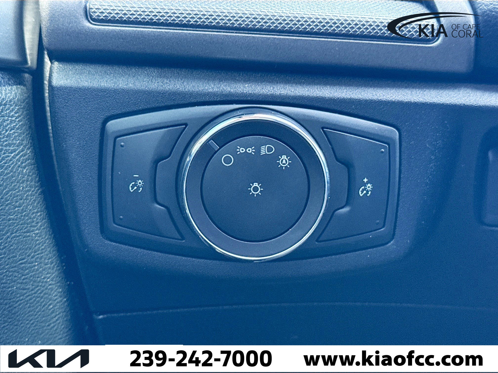 Used 2018 Ford Fusion SE w/ Fusion SE Technology Package image 30