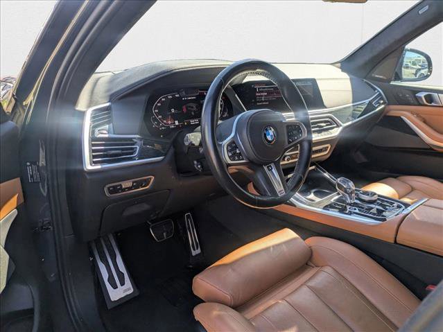 Used 2022 BMW X7 M50i image 10