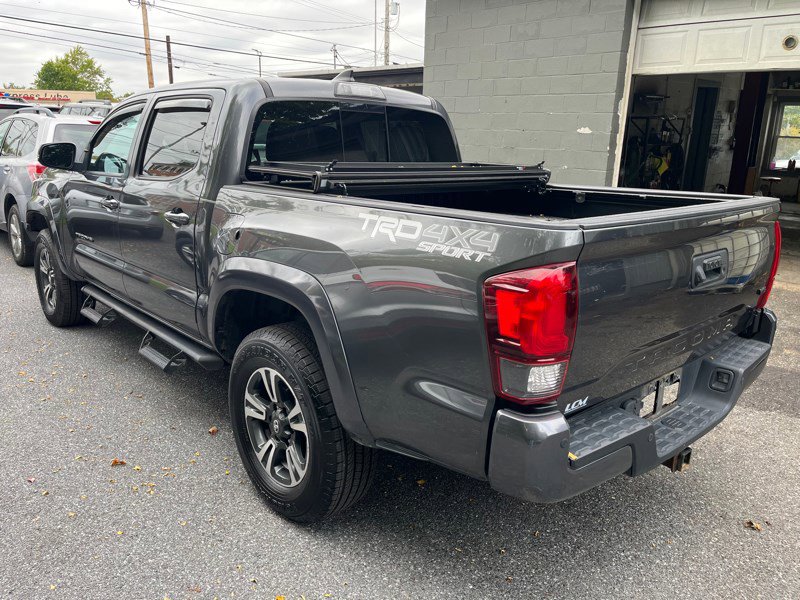 Used 2019 Toyota Tacoma 4x4 Double Cab image 10