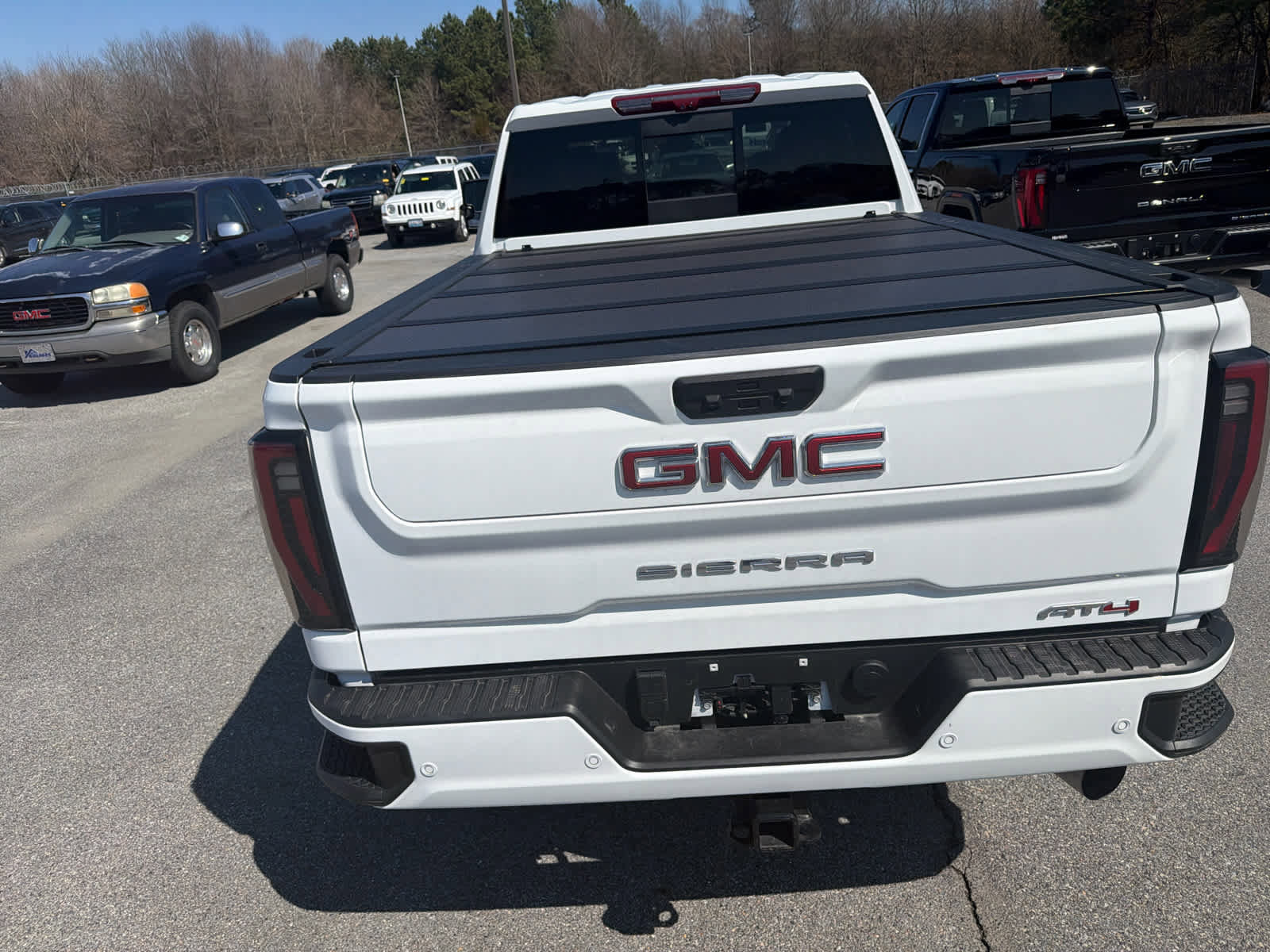 Used 2025 GMC Sierra 2500 AT4 w/ AT4 Premium Plus Package image 5