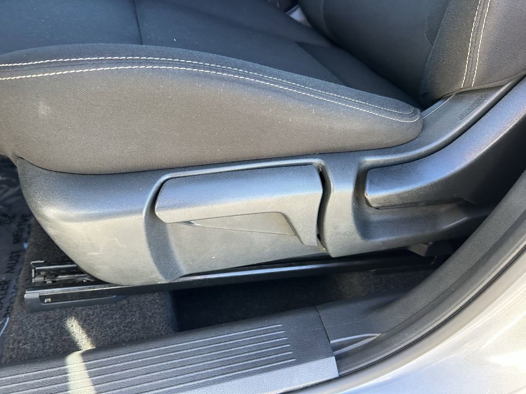 Used 2024 Nissan Rogue S image 26