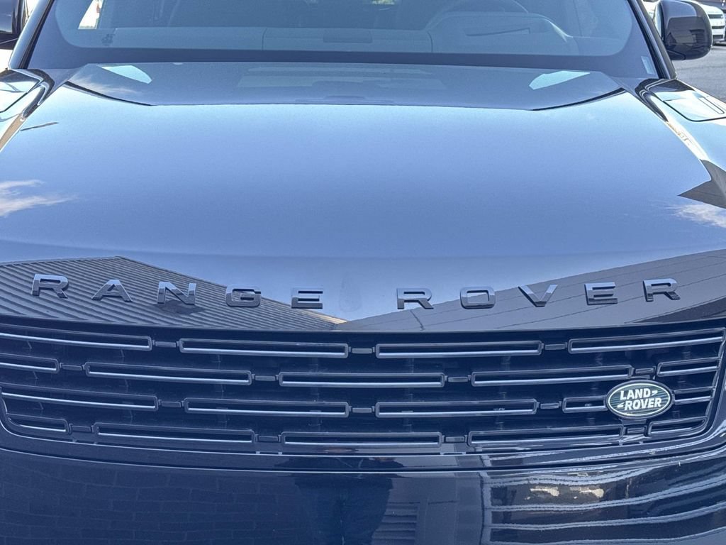 Certified 2025 Land Rover Range Rover Sport Dynamic SE AWD/4WD image 11