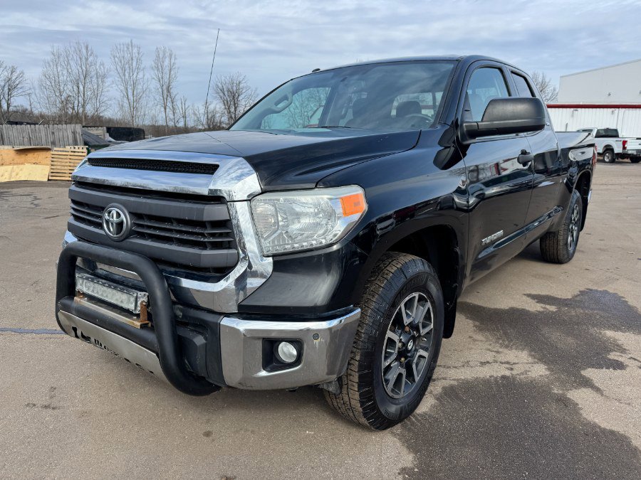 Used 2015 Toyota Tundra SR5 image 1