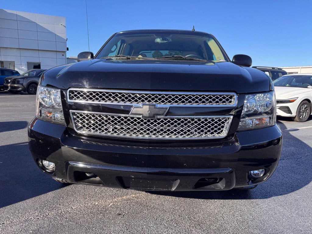 Used 2008 Chevrolet Avalanche LT w/ LT Preferred Equipment Group AWD/4WD image 8