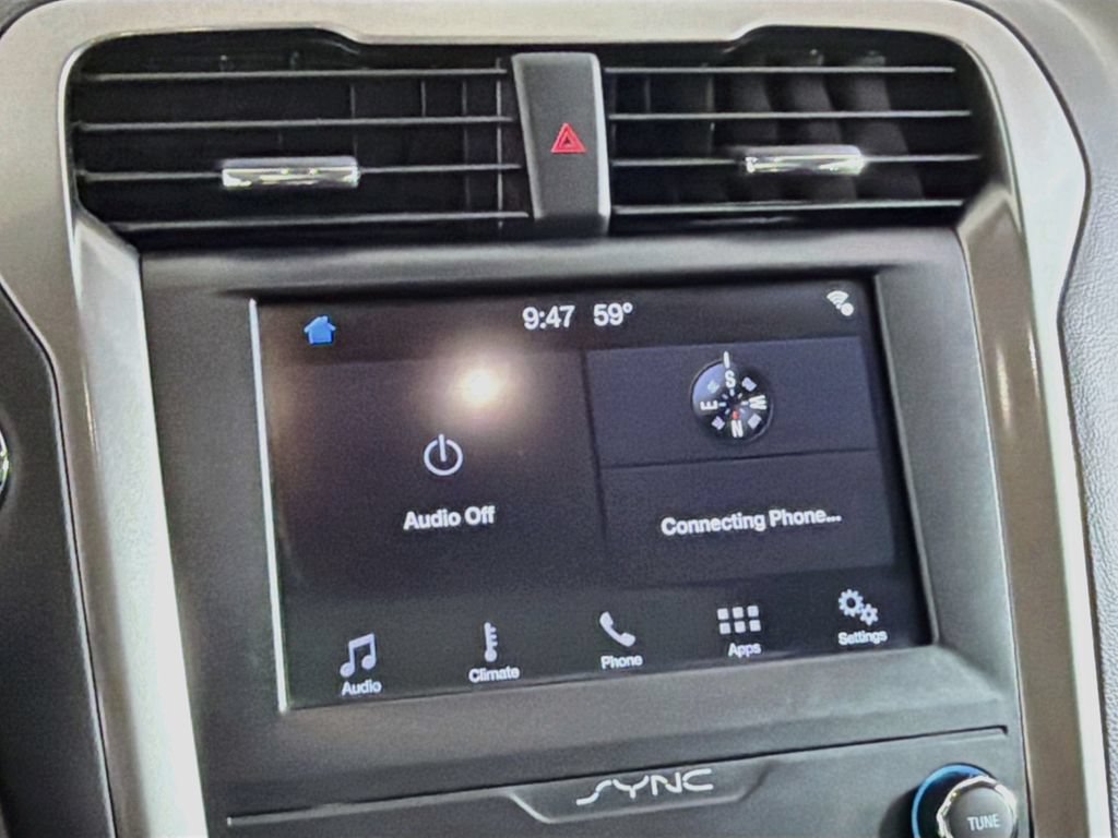 Used 2019 Ford Fusion SE AWD/4WD image 16