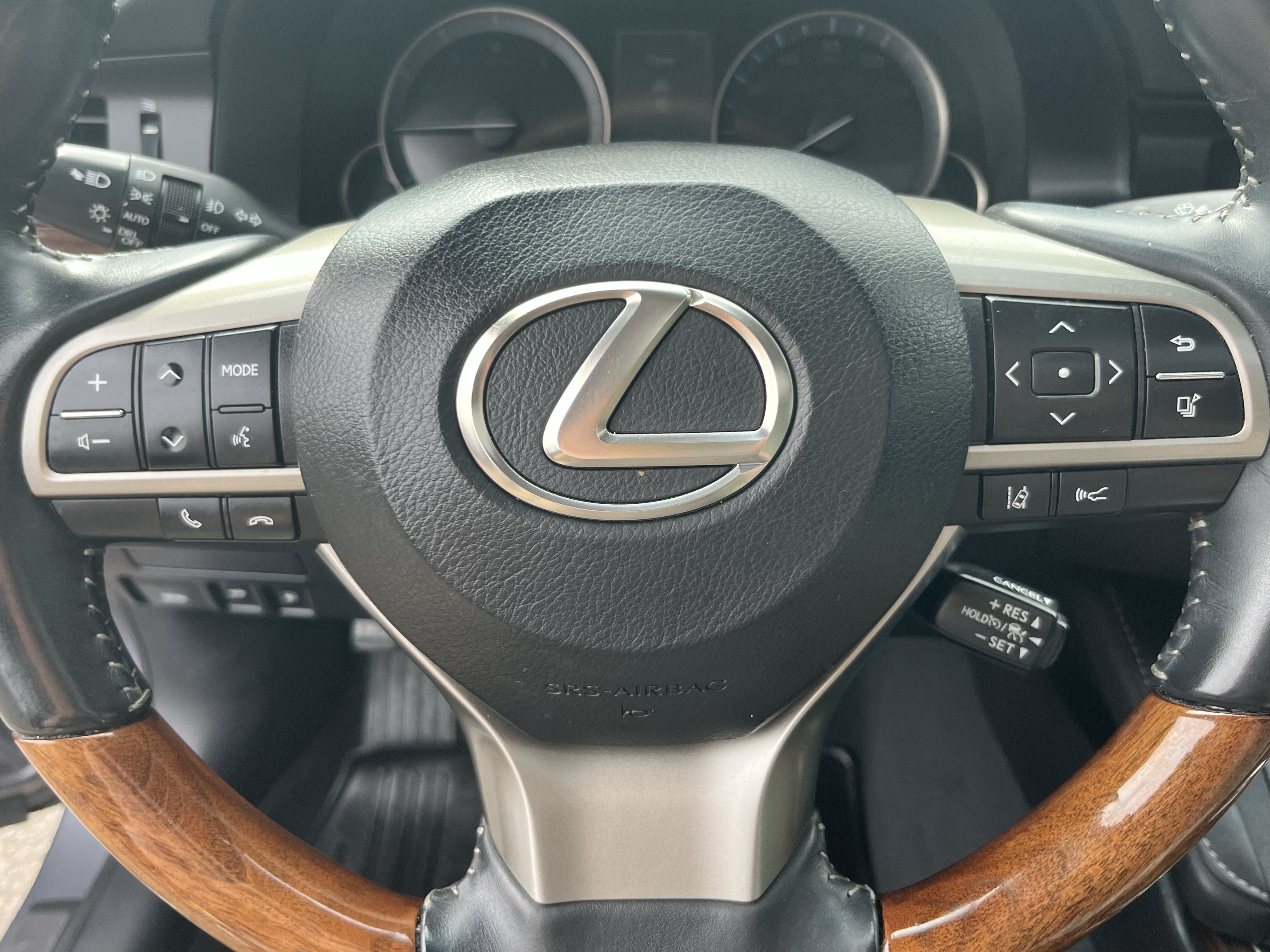 Used 2016 Lexus ES 350 w/ Luxury Package w/Wood Trim FWD image 21