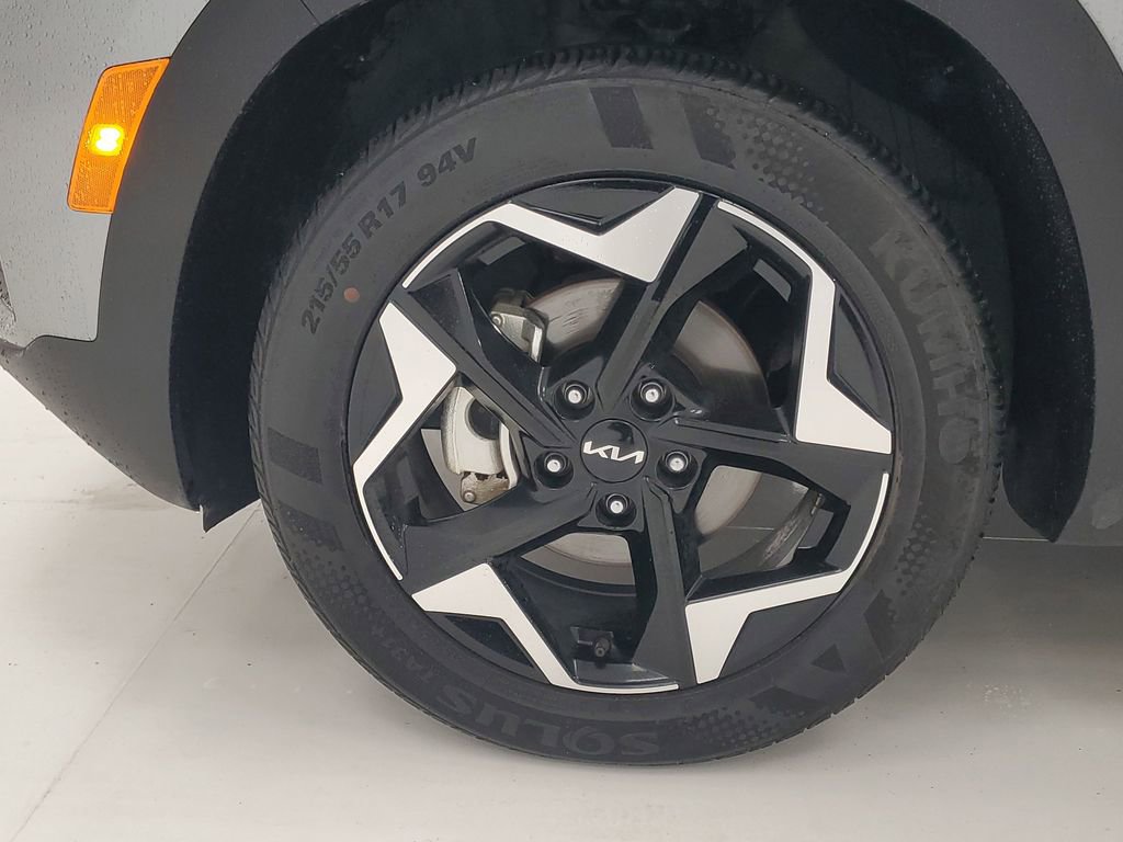 Used 2025 Kia Seltos S image 9