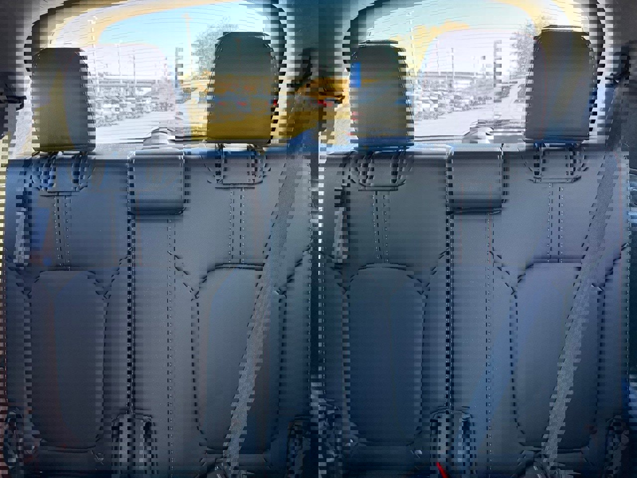 Used 2025 Honda Pilot TrailSport image 20