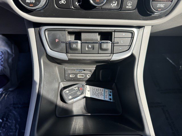 Used 2023 GMC Terrain SLT w/ Tech Package image 19