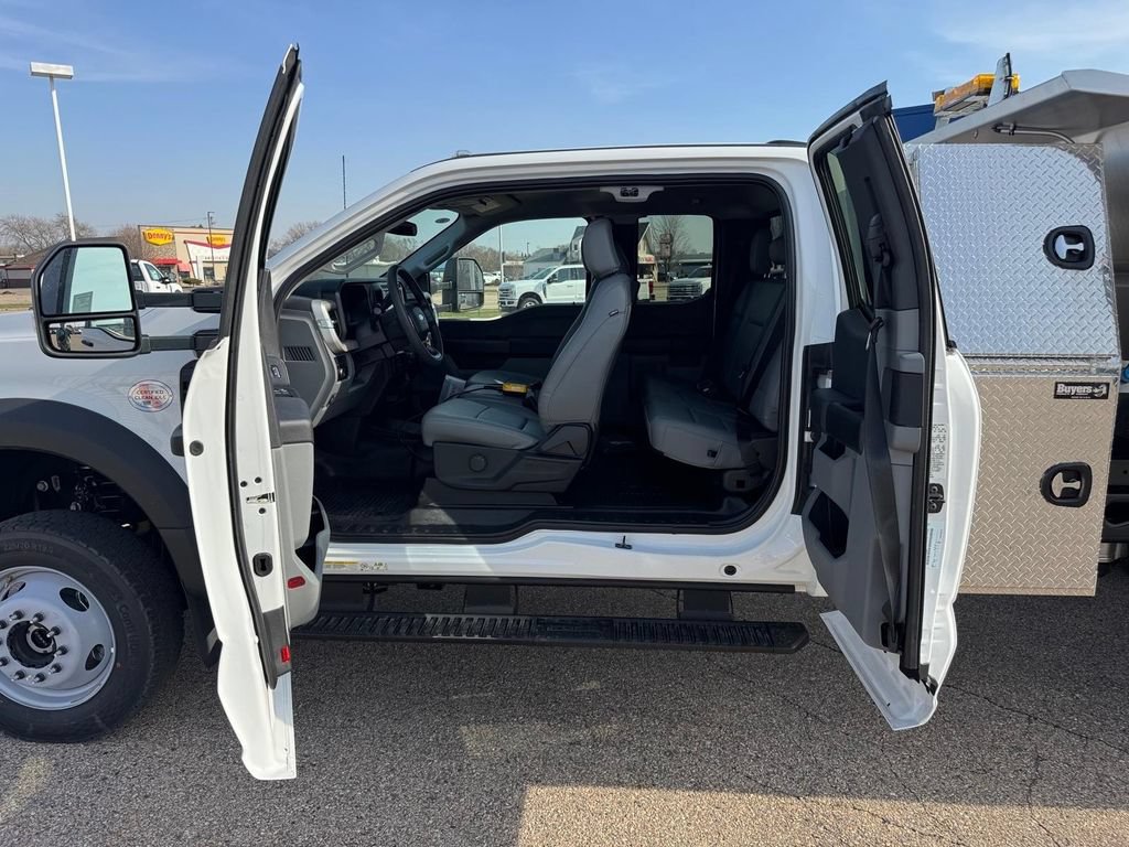 New 2026 Ford F550 4x4 Supercab Super Duty image 13