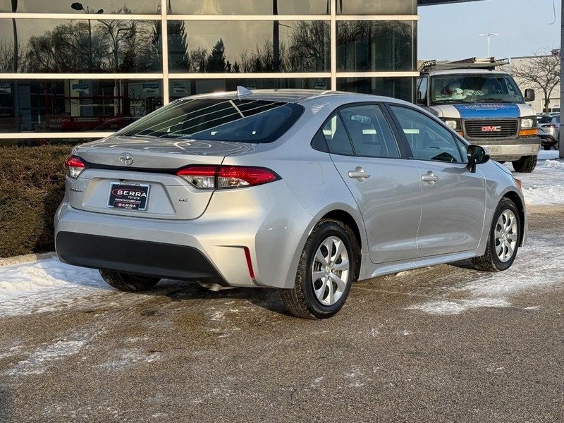 Used 2024 Toyota Corolla LE video 3