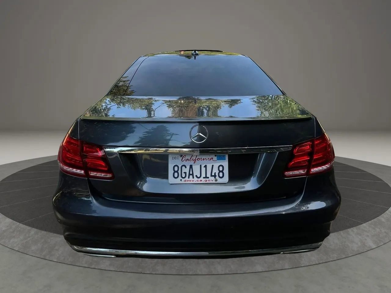 Used 2016 Mercedes-Benz E 350 Sedan image 4