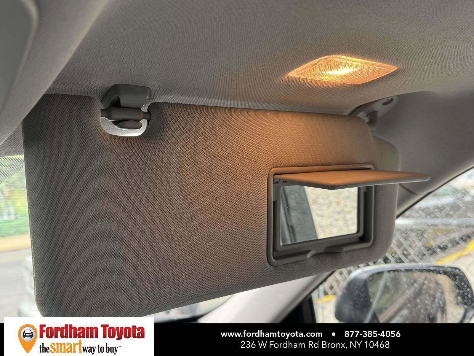 Used 2022 Toyota Highlander XLE image 31