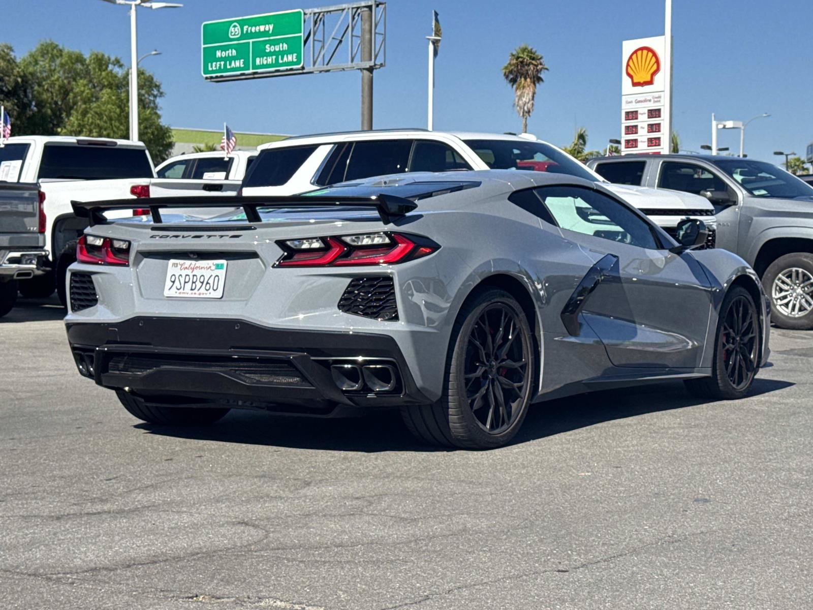 Used 2025 Chevrolet Corvette Stingray Coupe w/ Z51 Performance Package RWD image 5